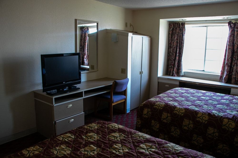Classic Inn - photo 13