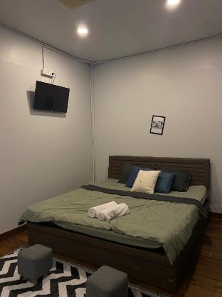 Cat In The Box Homestay