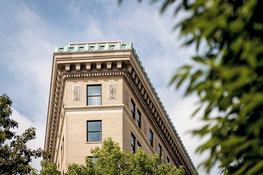 The Flat Iron Hotel - photo 26