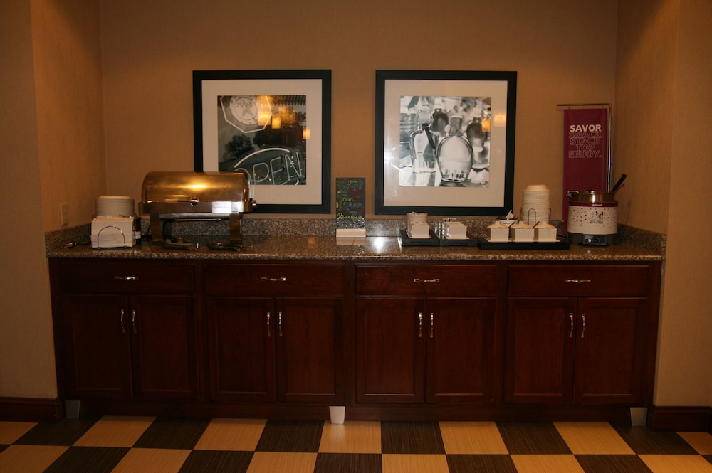 Hampton Inn Pine Grove - photo 57