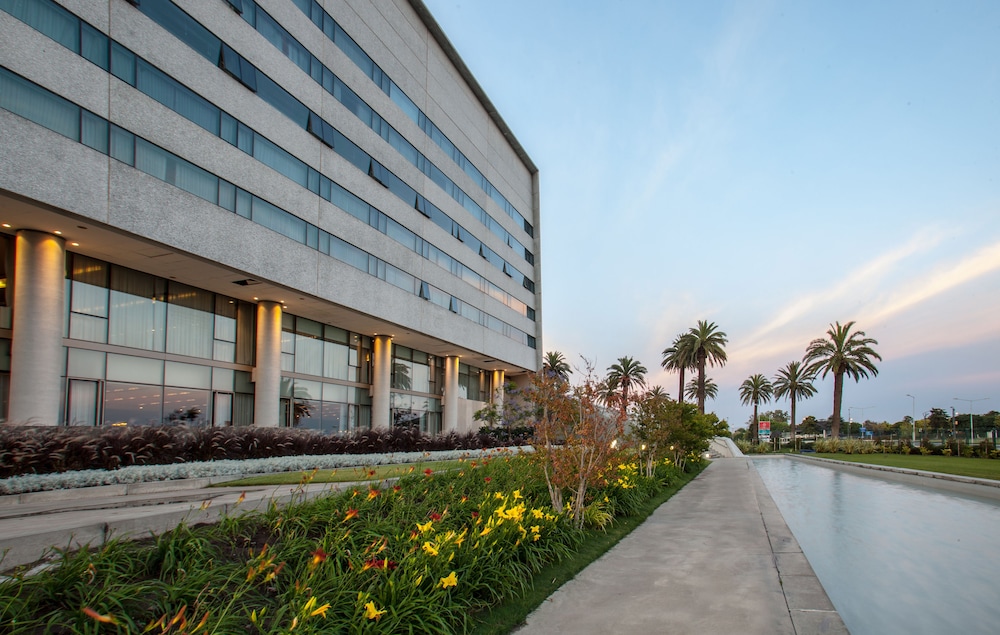 Pullman Rosario City Center