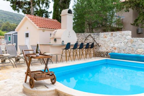 Villa Stipe — 4-Star Luxury Hotel in Stari Grad, Croatia
