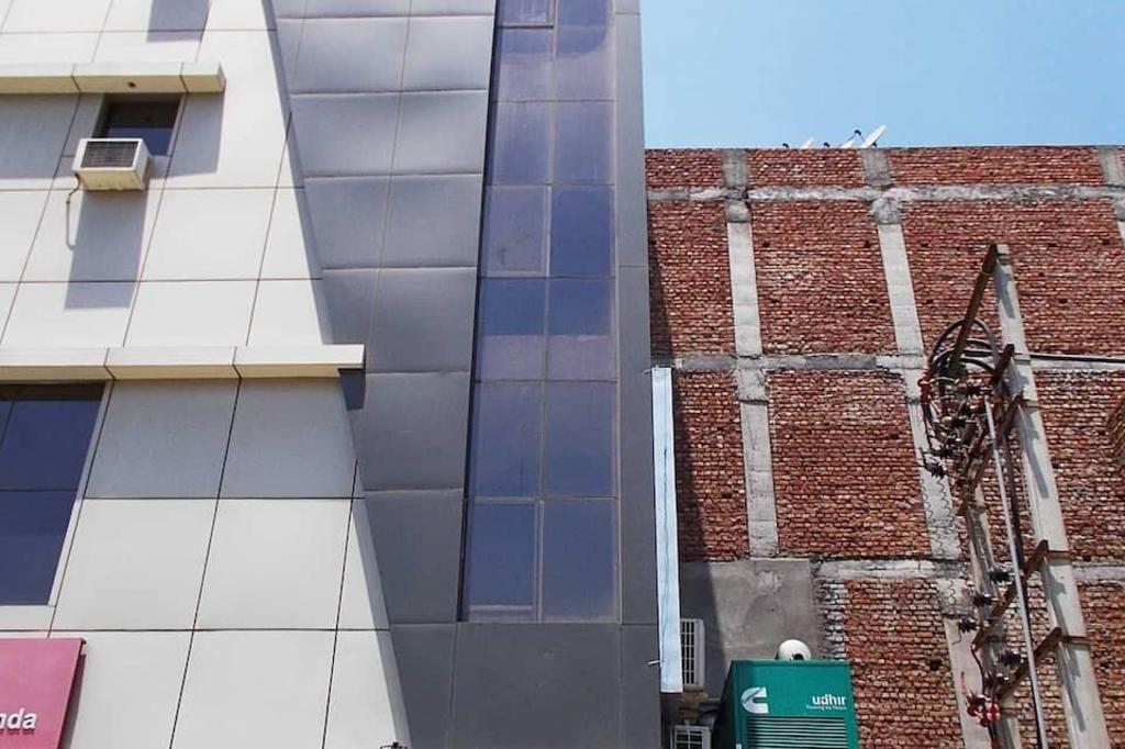 Collection O Platinum in Hisar, India