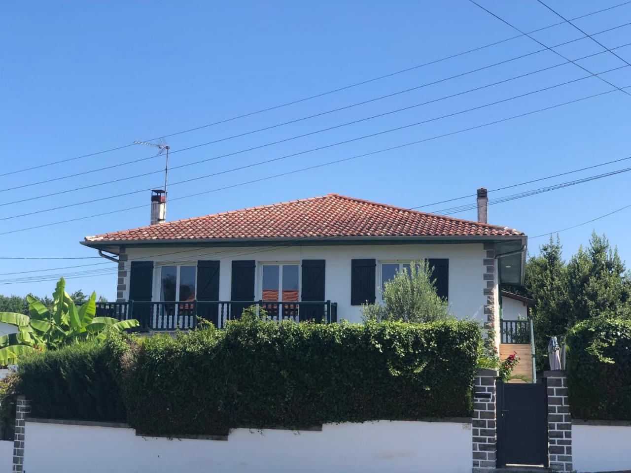 Appartement Vue Rhune — 4-Star Luxury Hotel in Ascain, France