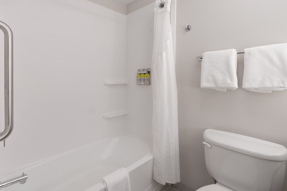 Holiday Inn Express & Suites Trinidad by IHG - photo 29