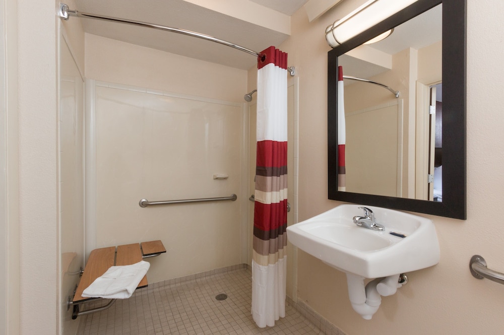 Red Roof Inn Washington PA - photo 22