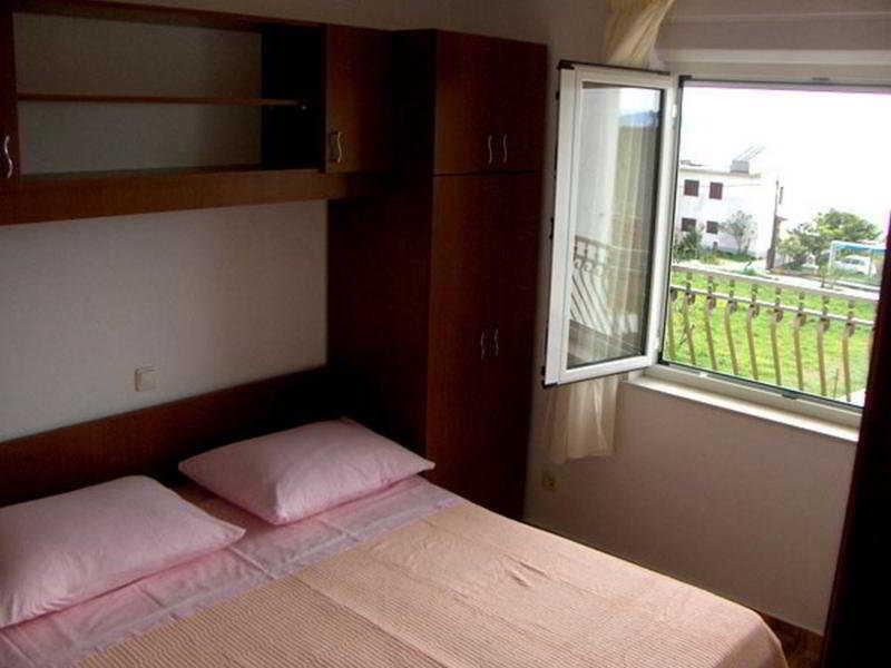 Mediterano Apartmani - carbon neutral hotel in Split