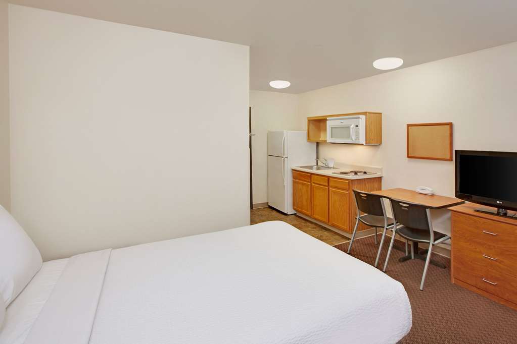 WoodSpring Suites Texas City - photo 7