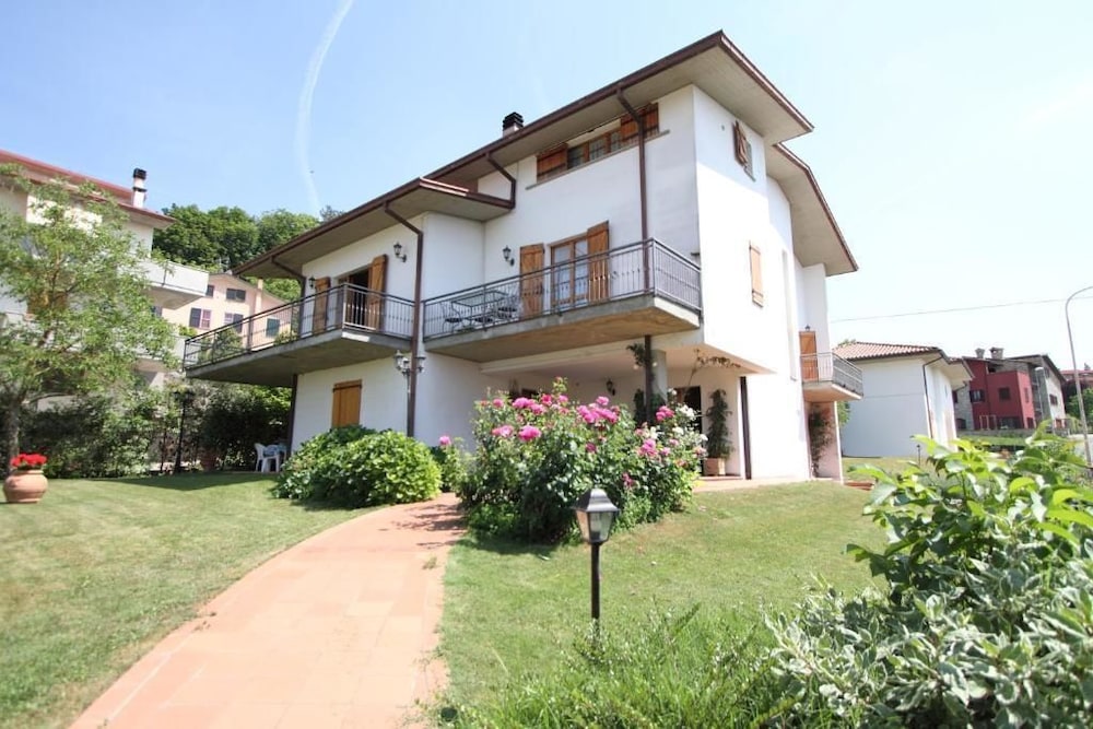 B&B Margherita Le Fiabe — 4-Star Luxury Hotel in Sant'agata Feltria, Italy