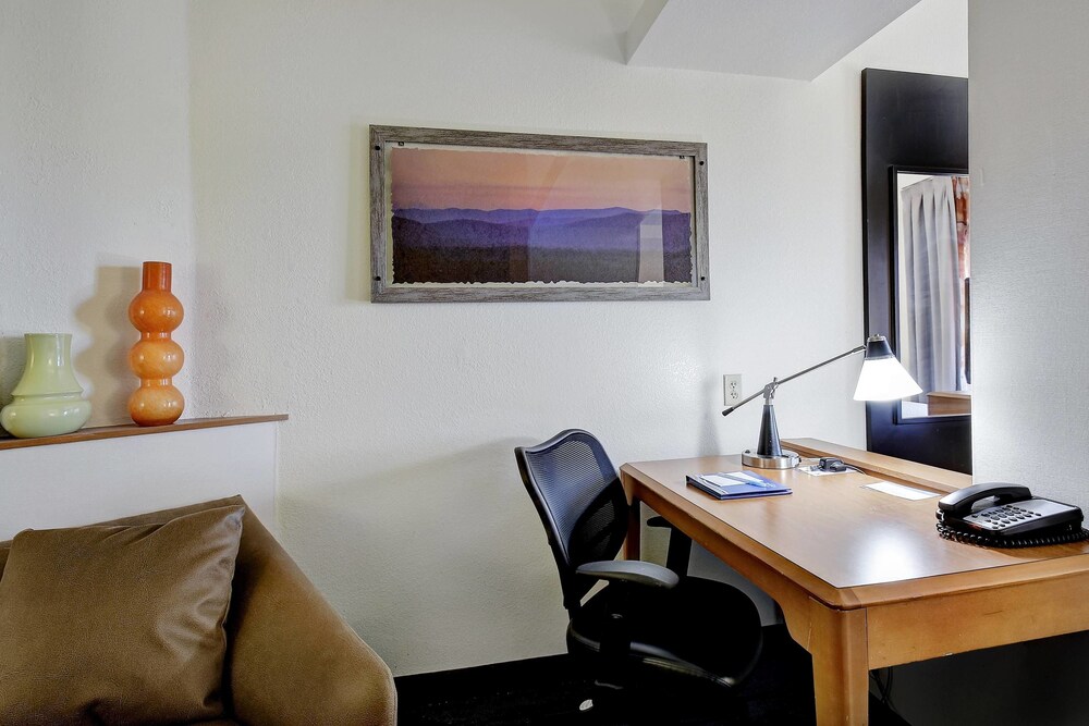 Fairfield Inn & Suites Marriott San Antonio Boerne - photo 8