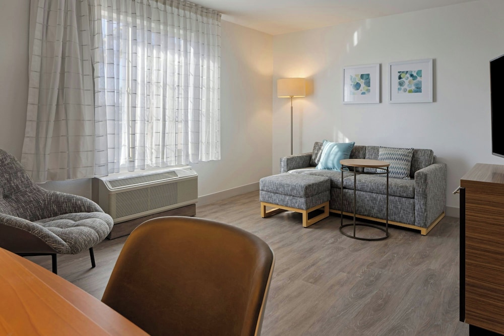 TownePlace Suites by Marriott Ontario Airport - photo 22