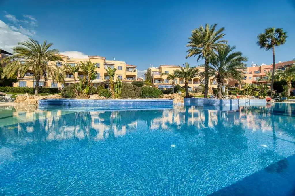 Limnaria Gardens Paphos near beach