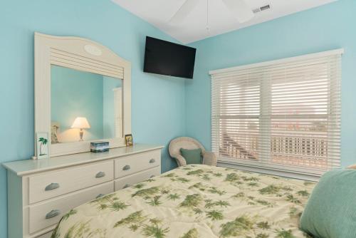 The Surf Shack by Oak Island Accommodations - photo 17
