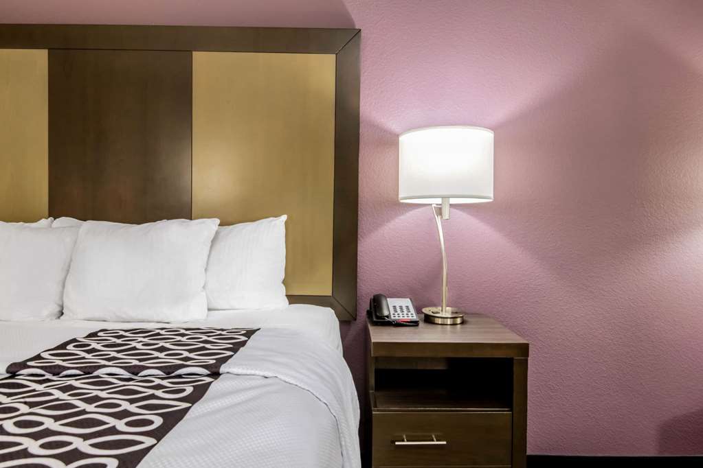 La Quinta Inn & Suites by Wyndham Pampa - photo 46