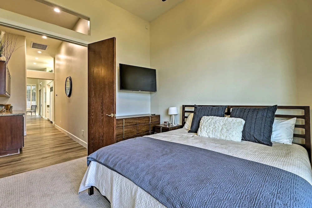 Hot Tub Playground Glendale Family Gem Near Golf — Phoenix