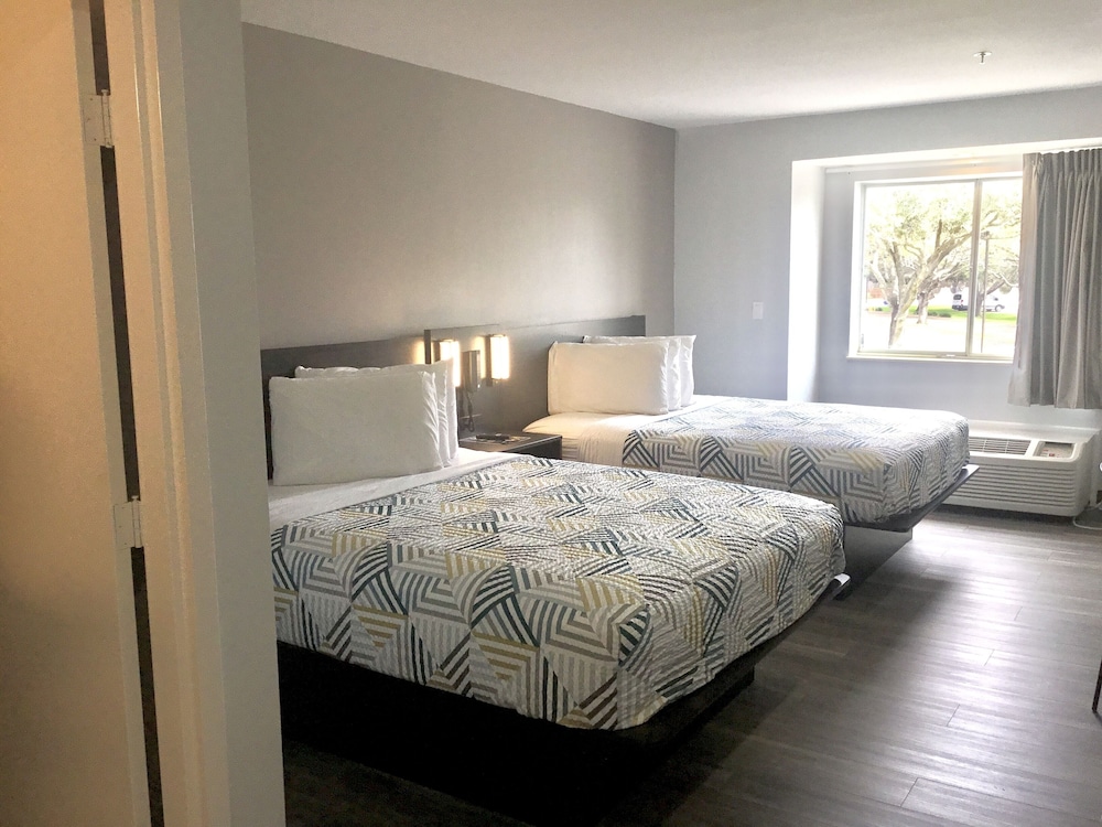 Motel 6 McAllen TX East - photo 9
