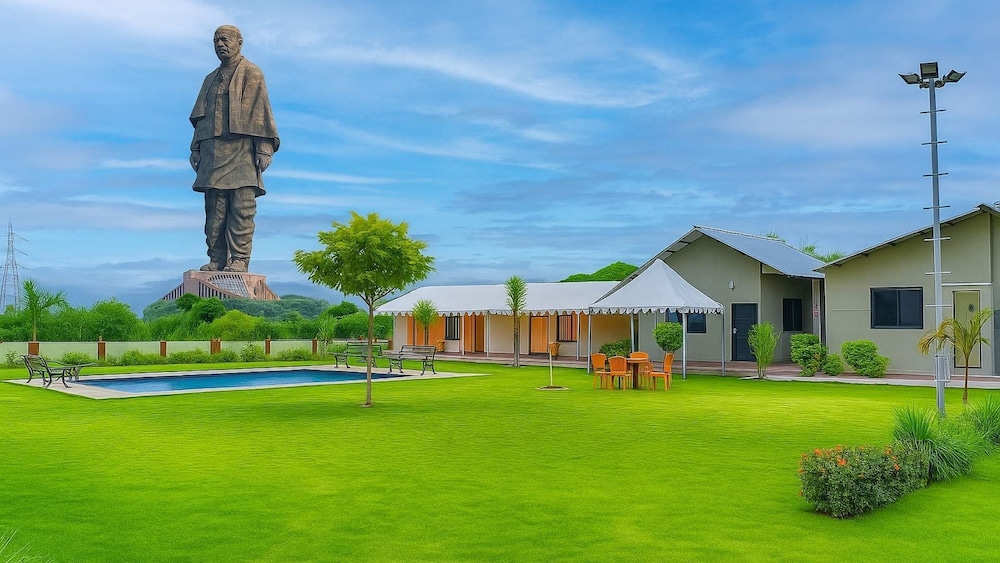 Unity Sunrise Resort Best Hotel Near Statue Of Unity — Rajpipla