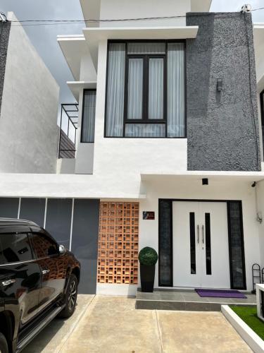 Villa Kandara Batu — 4-Star Luxury Hotel in Batu, Indonesia