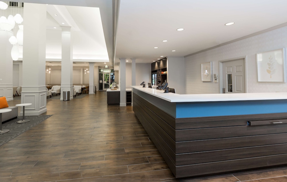 Hilton Garden Inn Oakland San Leandro - photo 3