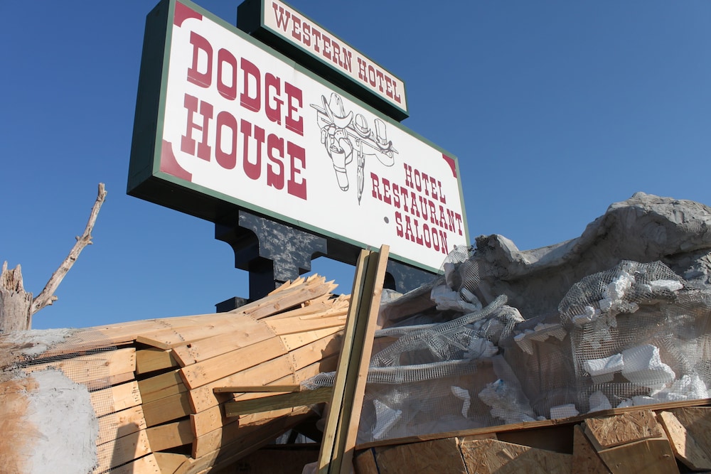 Dodge House Hotel & Convention Center - photo 35