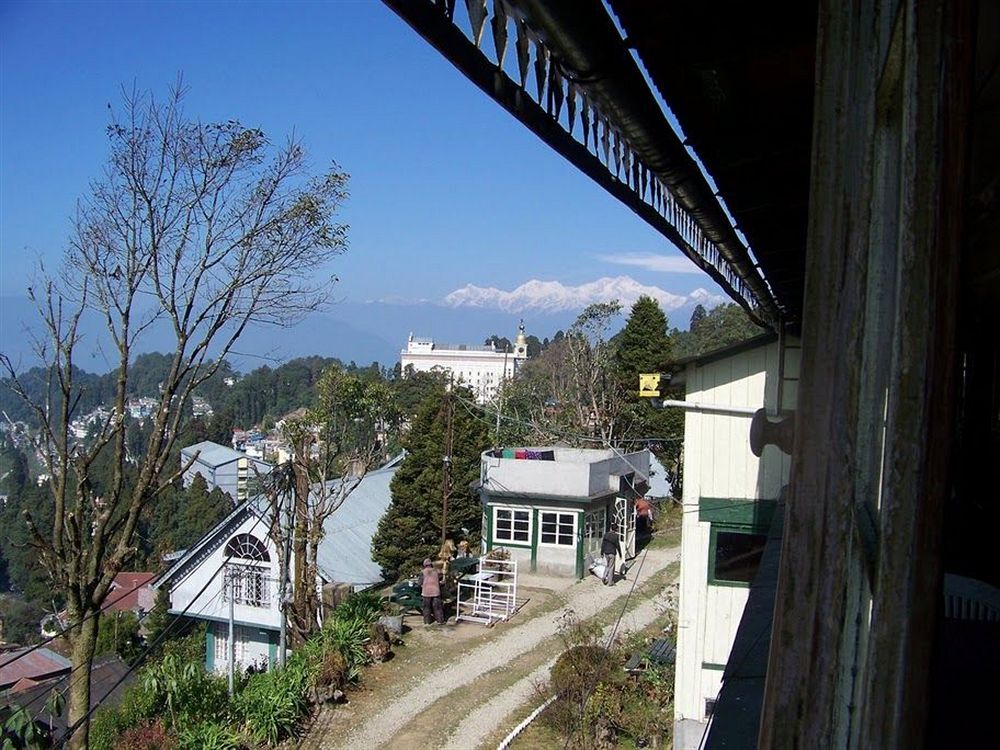 Olde Main Bellevue Heritage Hotel in Darjiling, India