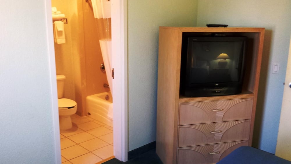 Cocoa Beach Suites - photo 33