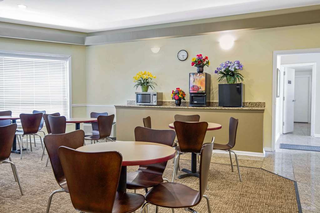 Rodeway Inn Lyons La Grange - photo 47