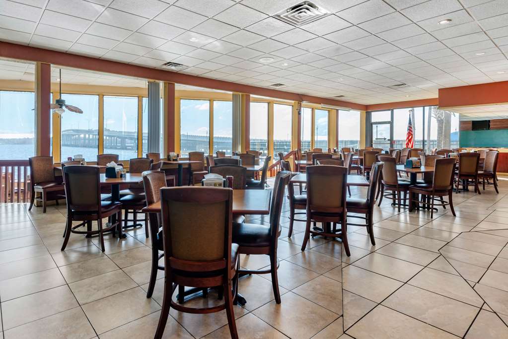 Quality Inn & Suites Palatka Riverfront - photo 27