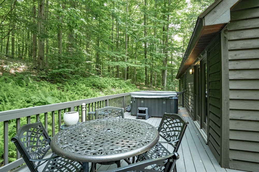 Harvest Moon — 4-Star Luxury Hotel in Davis, United States