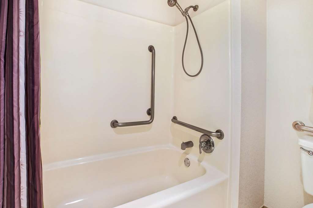 La Quinta Inn by Wyndham Detroit Canton - photo 12