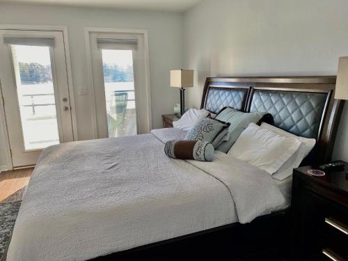 Dells Lake Villa At Lighthouse Cove Condominiums in Wisconsin Dells, United States