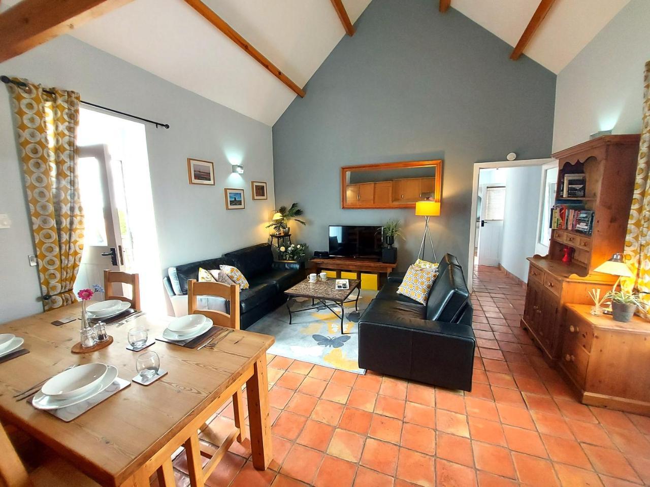 Luddie's Country Cottages Rose Cottage