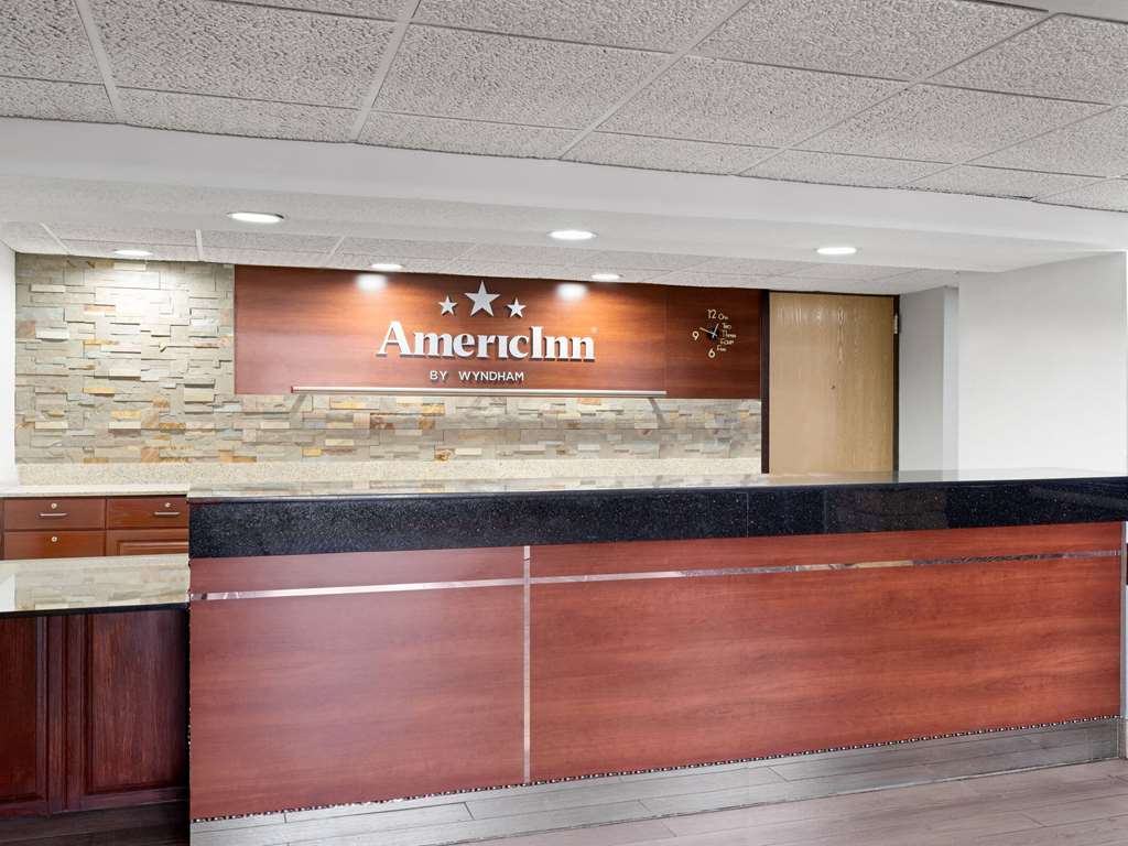 AmericInn by Wyndham Shakopee Near Canterbury Park - photo 6