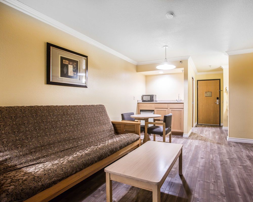 Hotel Fontana CA - photo 24