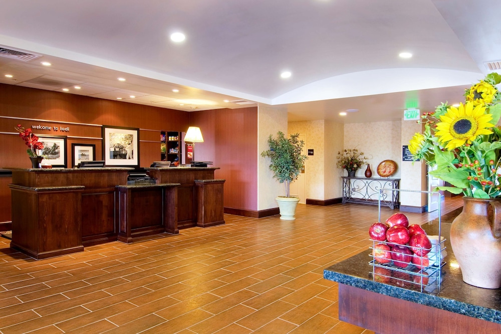 Hampton Inn & Suites Lodi - photo 6