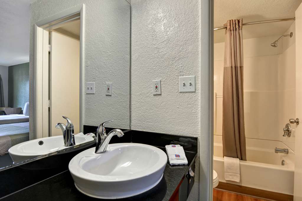 Motel 6 Destin FL - photo 20