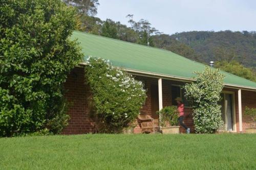 Charlie & Roy’s Farm Berry — carbon neutral stay, Berry