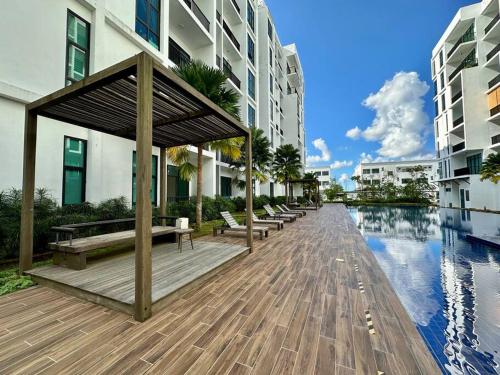 Jk Yarra Park Resort Style 8Pax 3BedR2BathR in Kuching, Malaysia