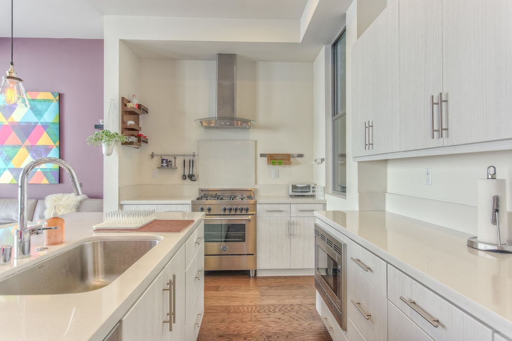Applewood Silver Lake 2BD Hollywood - photo 6