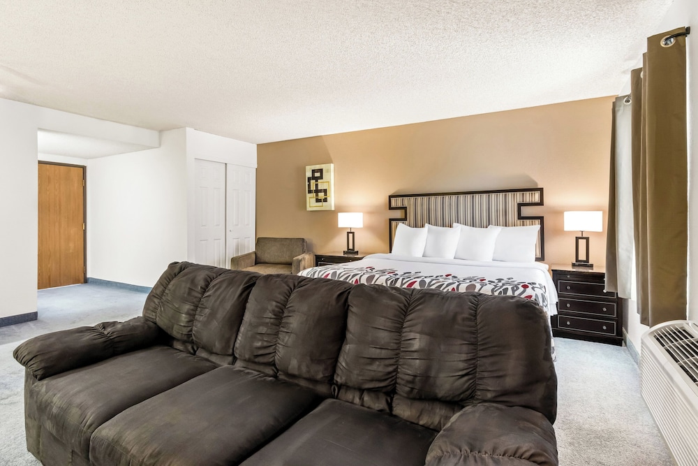 Red Roof Inn Ridgecrest - photo 19