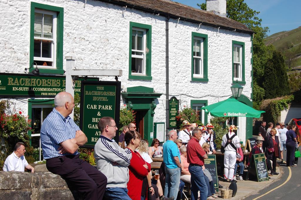 The Racehorses Hotel