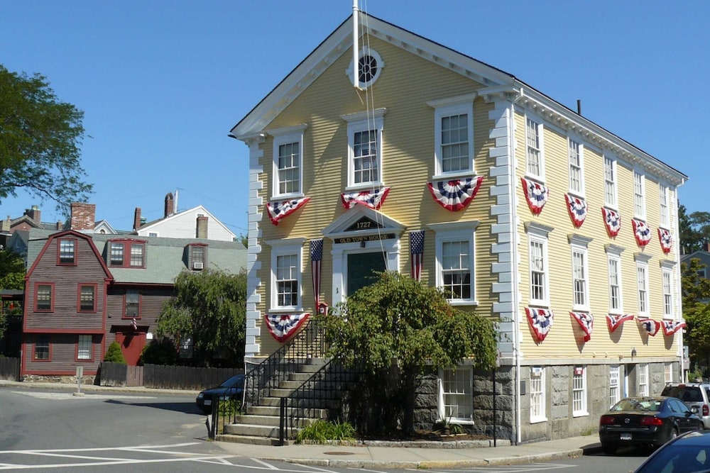 Rockmere Inn - photo 38