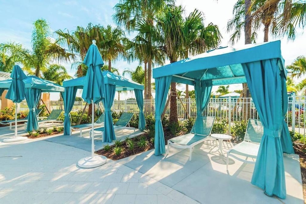 Chic Resort Villa: Themed Rooms Pool & Game Room - photo 84
