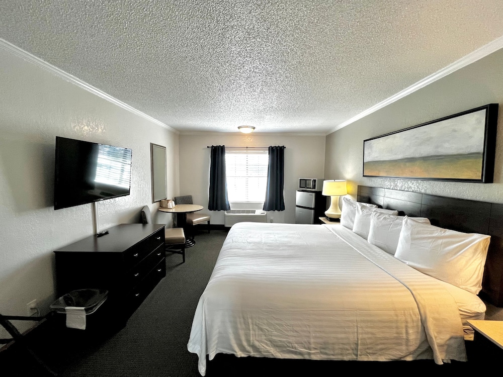 At Home Inn & Suites - photo 35