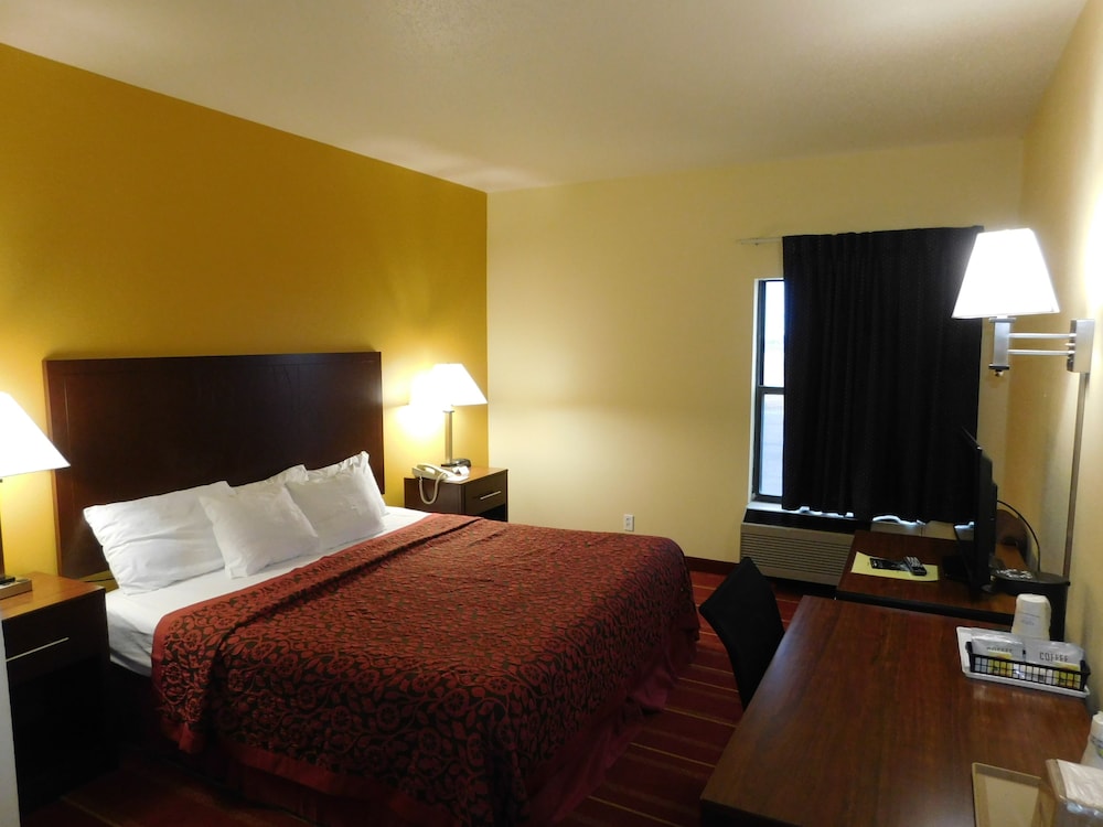 Days Inn by Wyndham Walcott Davenport - photo 18