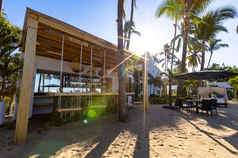 Beach bar