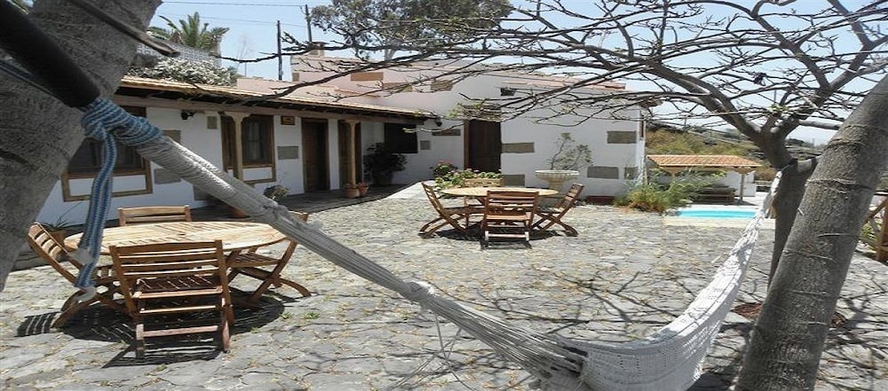 Casa Rural Finca Las Dulces — 4-Star Luxury Hotel in Guia De Isora, Spain