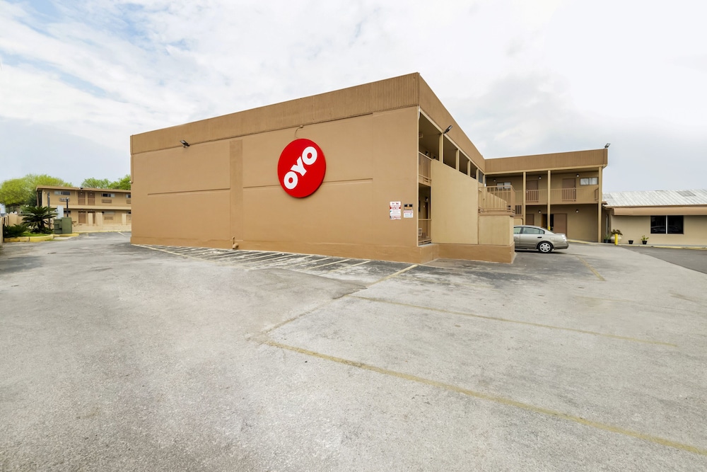 Knights Inn at Lackland Afb San Antonio - photo 35