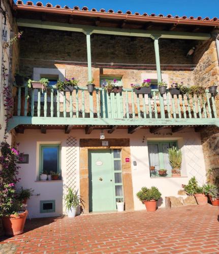 La Esmeralda in Entrambasaguas, Spain