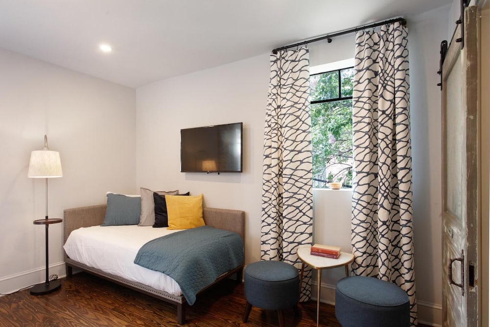 The Present Hotel - photo 17